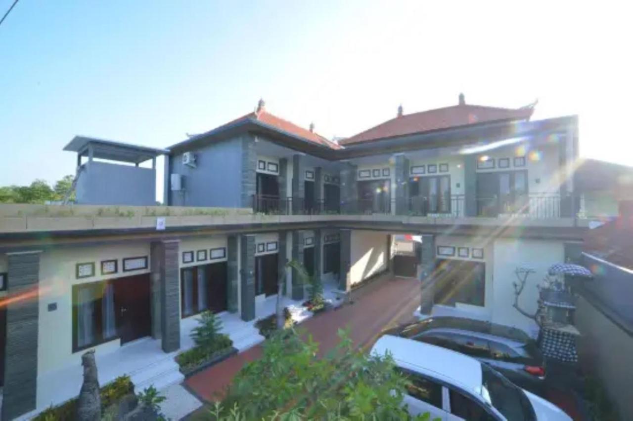 Oyo Flagship 91237 Ratu Guest House Kedunganan Eksteriør bilde