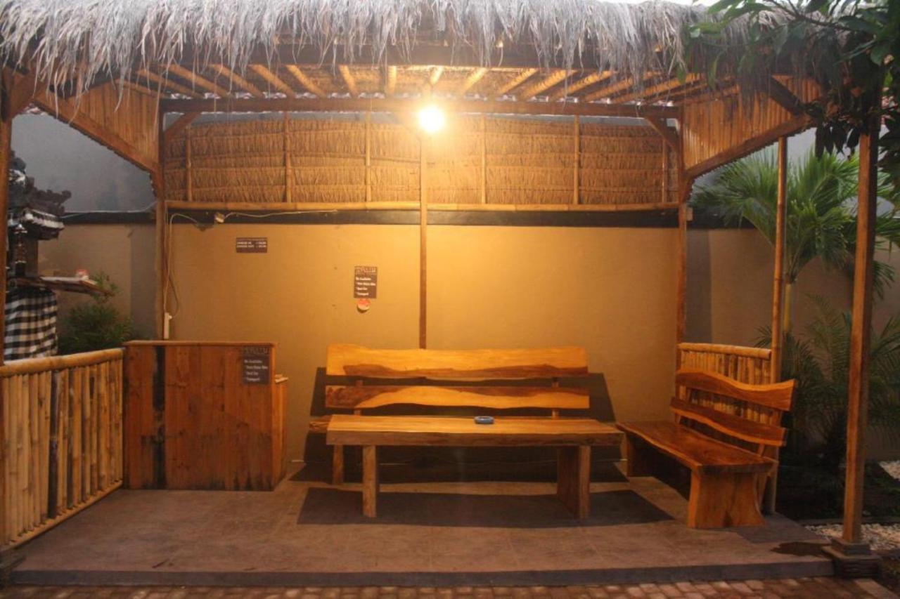 Oyo Flagship 91237 Ratu Guest House Kedunganan Eksteriør bilde