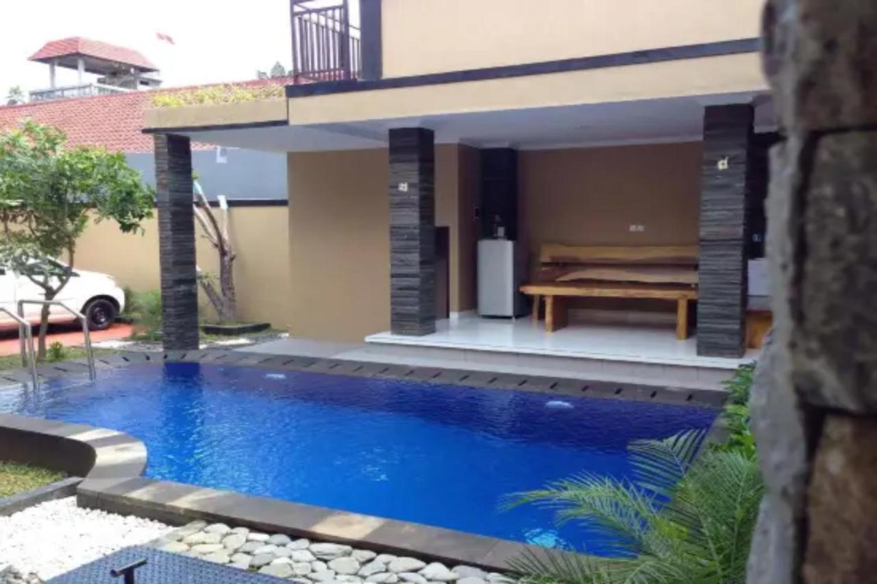 Oyo Flagship 91237 Ratu Guest House Kedunganan Eksteriør bilde