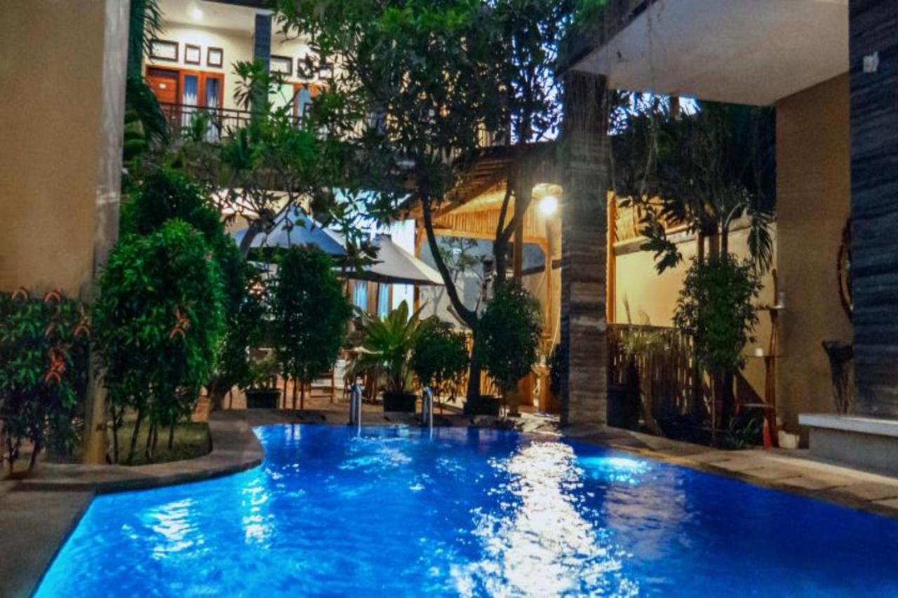 Oyo Flagship 91237 Ratu Guest House Kedunganan Eksteriør bilde