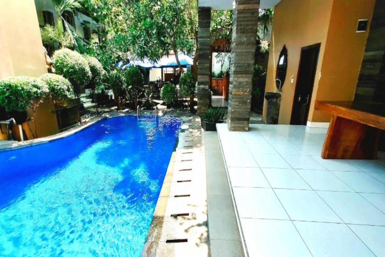 Oyo Flagship 91237 Ratu Guest House Kedunganan Eksteriør bilde