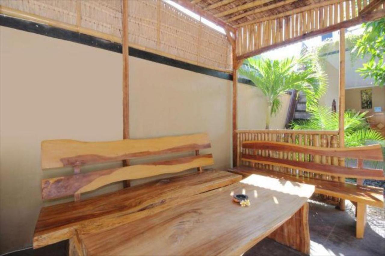 Oyo Flagship 91237 Ratu Guest House Kedunganan Eksteriør bilde